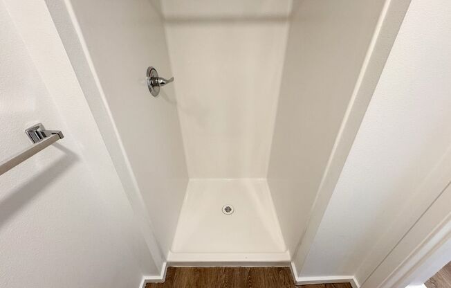Studio, 1 bath, 186 sqft, $1,195, Unit 203