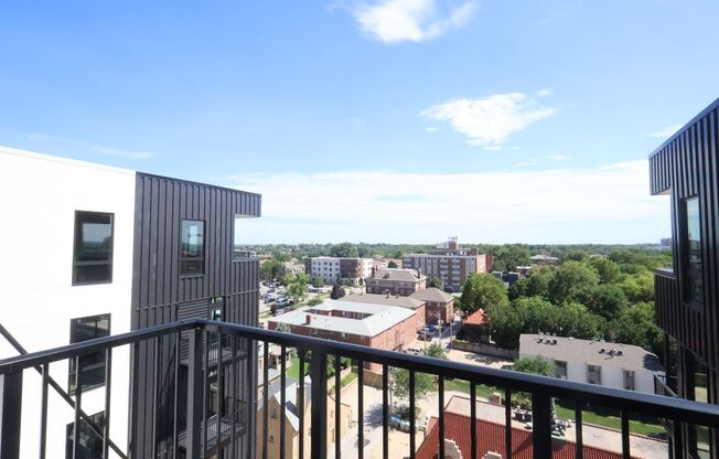 2 beds, 2 baths, 1,245 sqft, $2,750, Unit 916