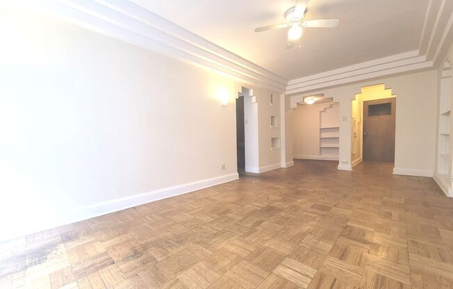 1 bed, 1 bath, $1,075, Unit 307
