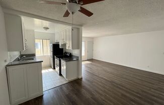 3 beds, 2 baths, $3,195, Unit 07