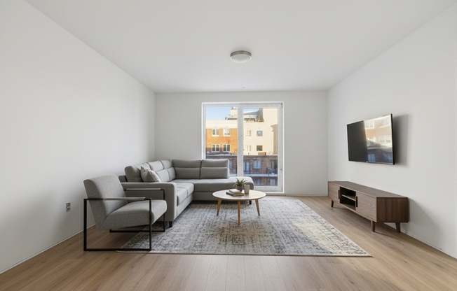 1 bed, 1 bath, 670 sqft, $3,800, Unit 306