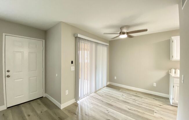 2 beds, 2 baths, 800 sqft, $2,677, Unit 20-102