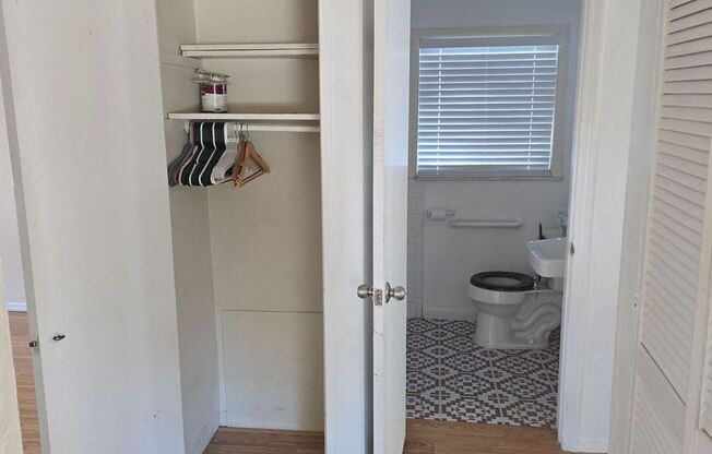 2 beds, 1 bath, $1,600