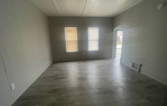 2 beds, 1 bath, 785 sqft, $845, Unit Lower Front - 1