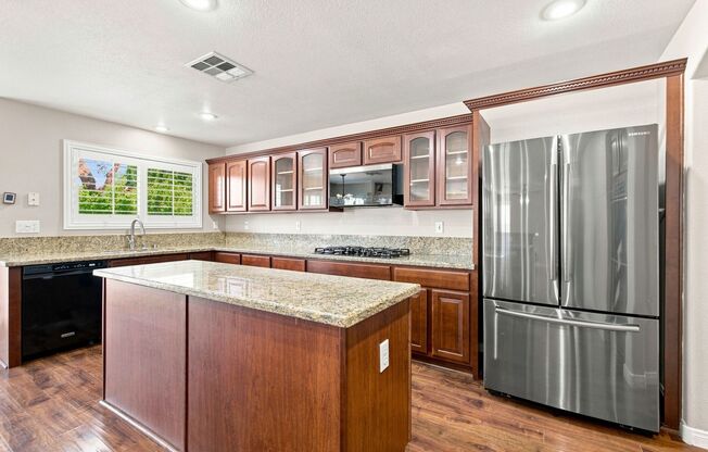 5 beds, 3.5 baths, $3,950