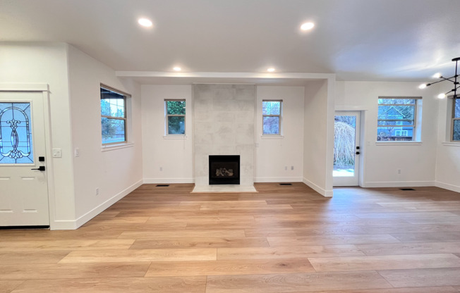 Modern Craftsman 4 Bedroom Home!