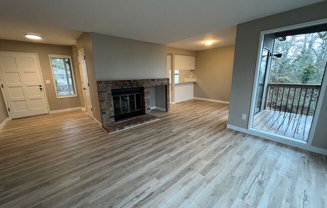 Spacious lower unit in refurbished duplex