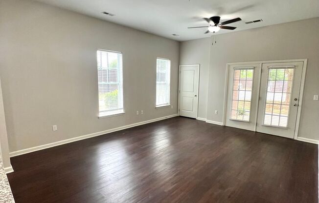 1 bed, 1 bath, 929 sqft, $1,242, Unit 109