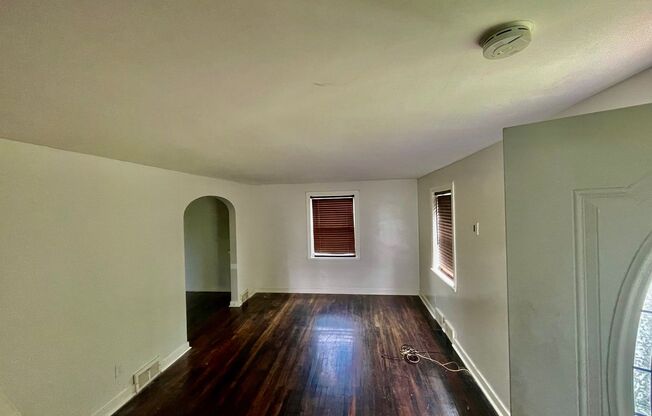 Exquisite 3 Bed, 1 Bath Retreat at 5705 Hilltop, Verona, PA