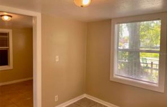 2 beds, 1 bath, $1,450