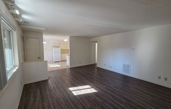2 beds, 1.5 baths, 1,015 sqft, $1,140, Unit Z-09