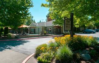 Carriage House Apartments