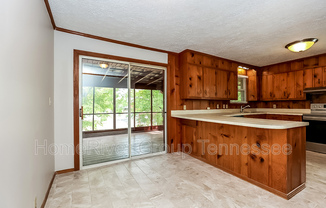 313 AURORA AVE