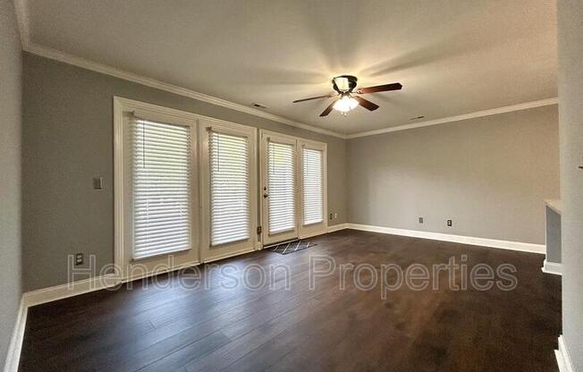6125 MDW ROSE LN
