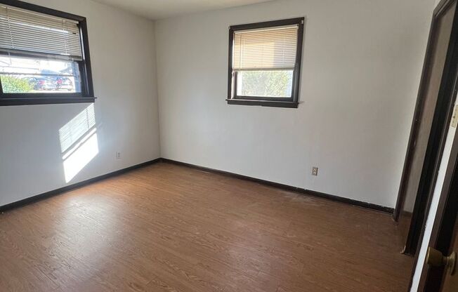 2 beds, 1 bath, 800 sqft, $1,095, Unit 1