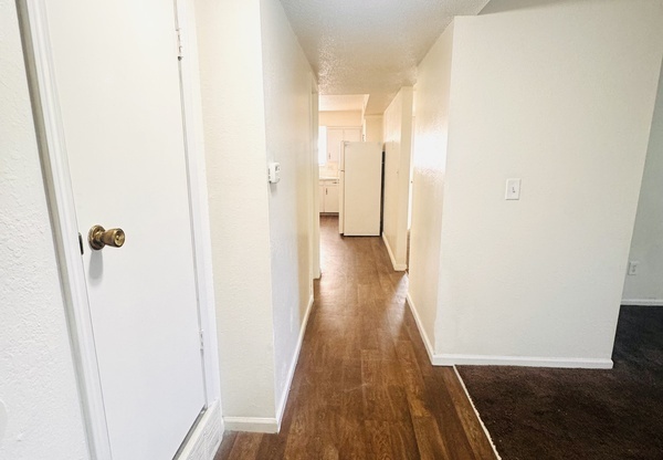 1415 W MAPLE AVE