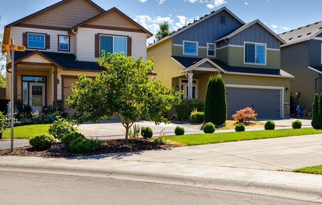 3 Bedroom, 2.5 Bath Home with Open Layout, Vaulted Ceilings, and AC!