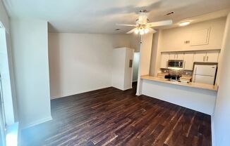 1 bed, 1 bath, $1,000, Unit Unit A