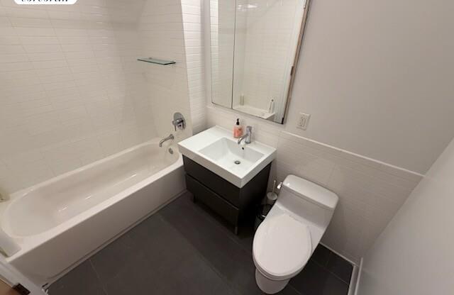 Studio, 1 bath, $4,095, Unit 321