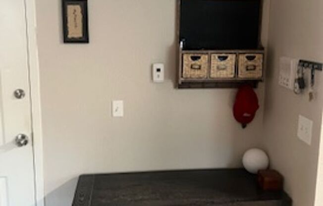 1 bed, 1 bath, 600 sqft, $1,565, Unit 1025-106