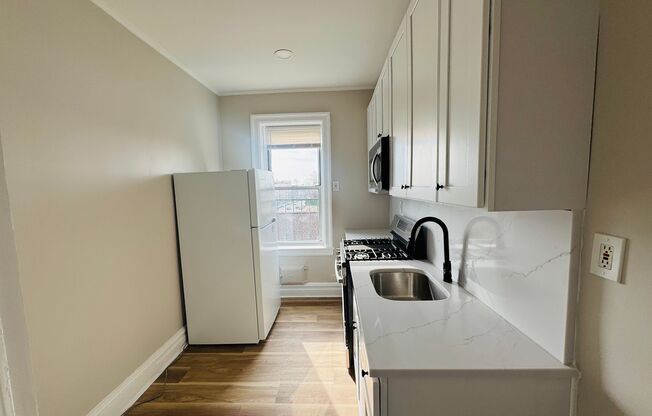 Stunning Building 1bed/ 1bath unit available.