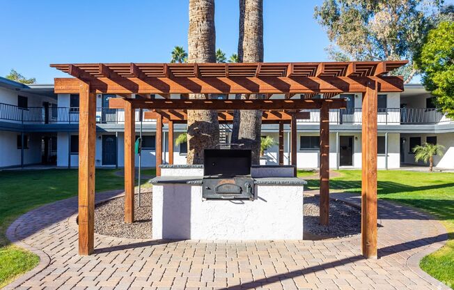 2 beds, 1 bath, 810 sqft, $1,195, Unit 76