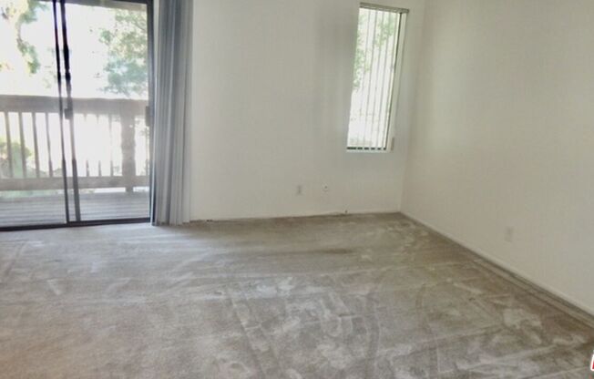 3 beds, 2.3 baths, 1,390 sqft, $3,500, Unit 52