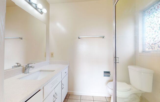 2 beds, 2 baths, $2,450, Unit Apt D