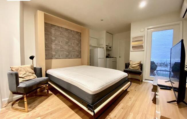 Studio, 1 bath, $2,650, Unit 2H