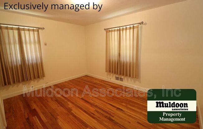 215 KENWOOD DR