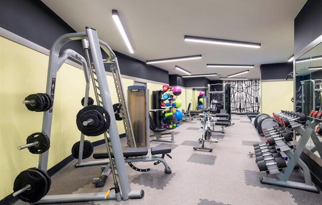 2 beds, 2 baths, 922 sqft, $5,795, Unit 14P