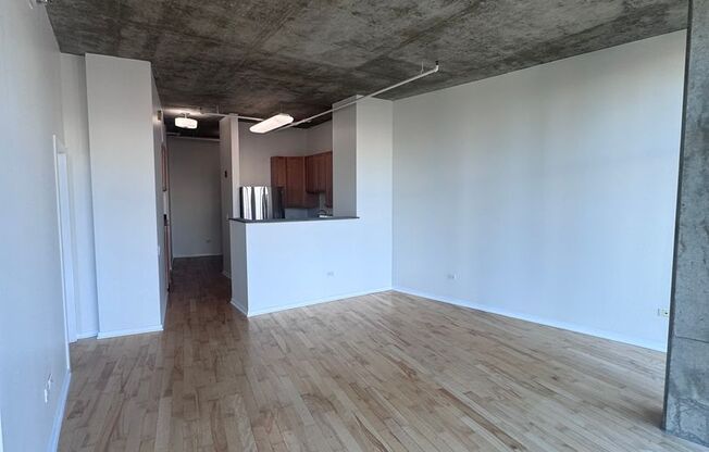 Beautiful Uptown Condo for Rent: 2 bed, 2 bath