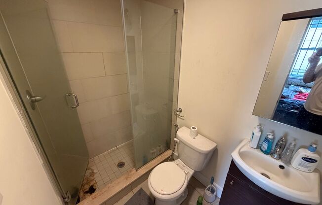 3 beds, 3 baths, 823 sqft, $1,695, Unit Unit 05