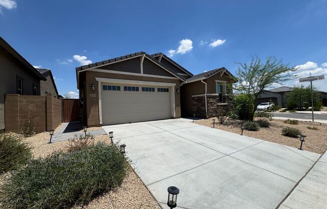 BRAND NEW 5 BEDROOM HOME IN COPPERLEAF IN PHOENIX