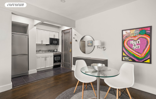 54 E 8 ST