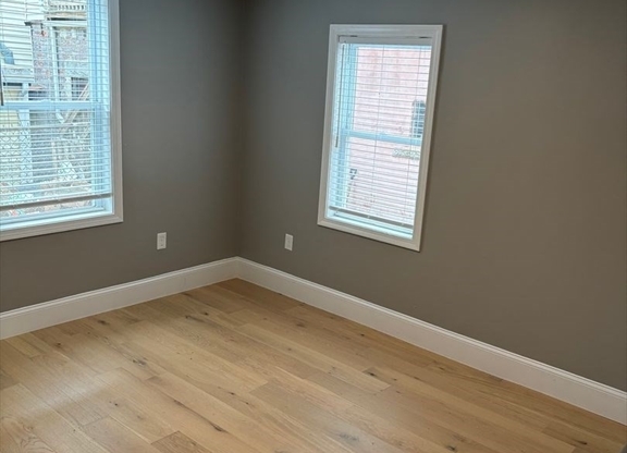 43 43 A COTTAGE