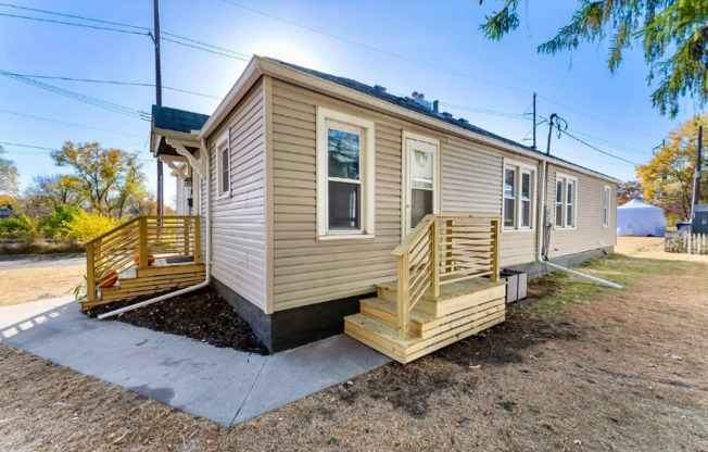 383 DEWEY ST