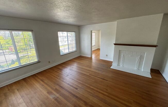 901 South Lincoln