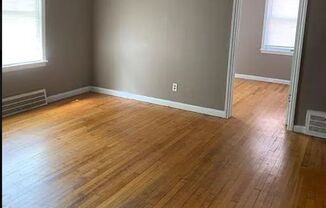 3 beds, 1 bath, $1,300