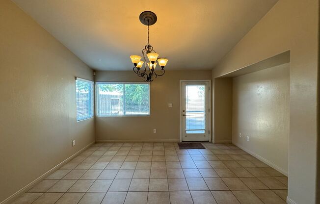 Beautiful and spacious 3 bedroom!