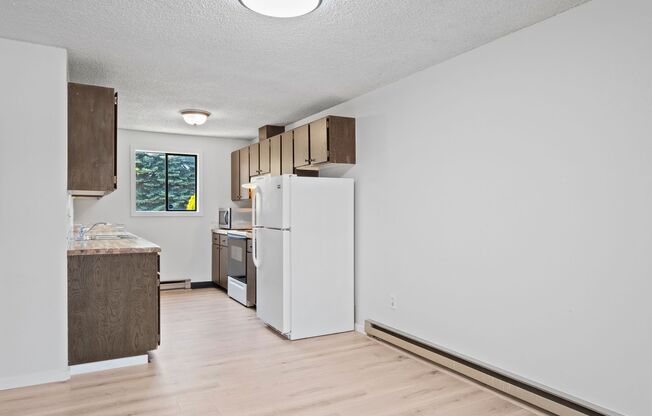 2 beds, 1 bath, $1,399, Unit #15