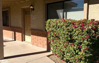 **Excellent 2br/1ba HOUSE (ALMA SCHOOL & KNOX)**