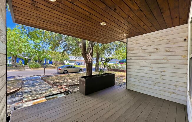Unique Redesign - South Austin 3/2 - Big Private Yard - Garage- Great Neighborhood - Close to Everything
