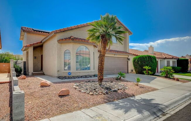 Furnished 4 bedroom home in the Lakes!