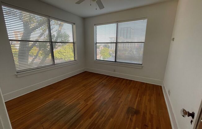 1 bed, 1 bath, 800 sqft, $995, Unit 11