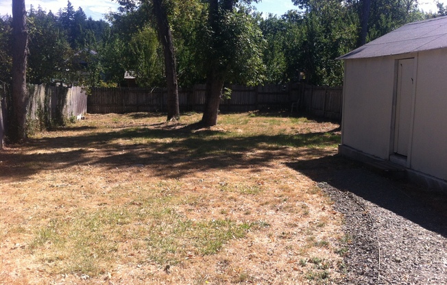 3 beds, 1 bath, $1,550