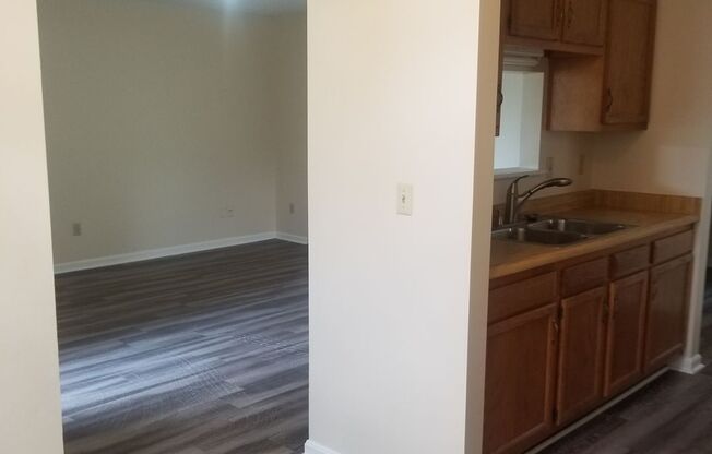 Hodge St., 105