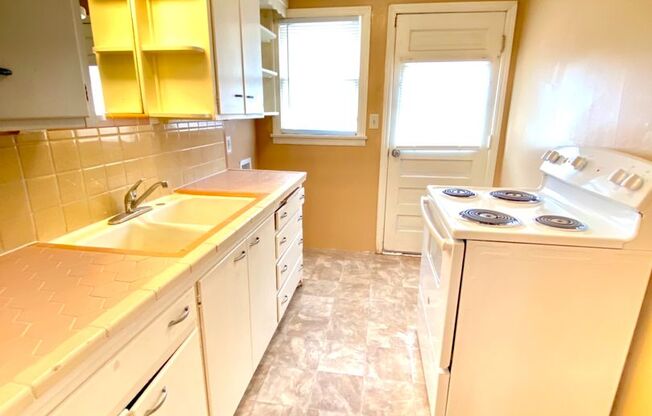 MOVE IN READY!