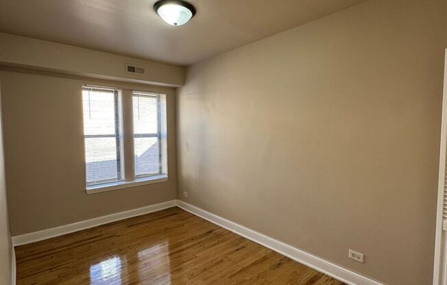4834 W Adams LLC