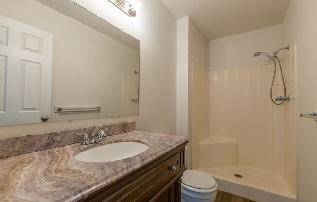 3 beds, 2 baths, 1,400 sqft, $1,700, Unit A